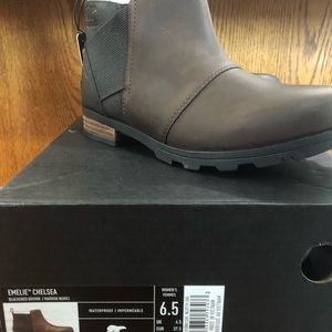 Sorel WaterProof Emelie Chelsea Boots